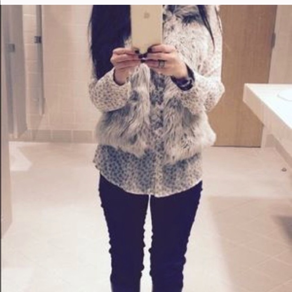 ✨Gray faux fur vest ✨